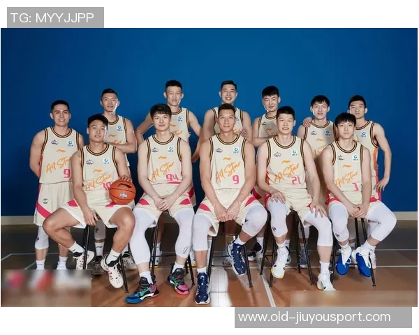 篮球必学的技巧与训练方法助你成为场上明星的全面指南